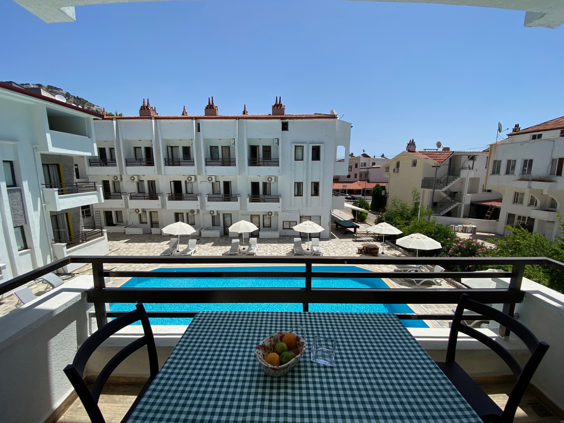 Havuz Manzaralı 2 Yatak Odalı Apart Diplomat Hotel